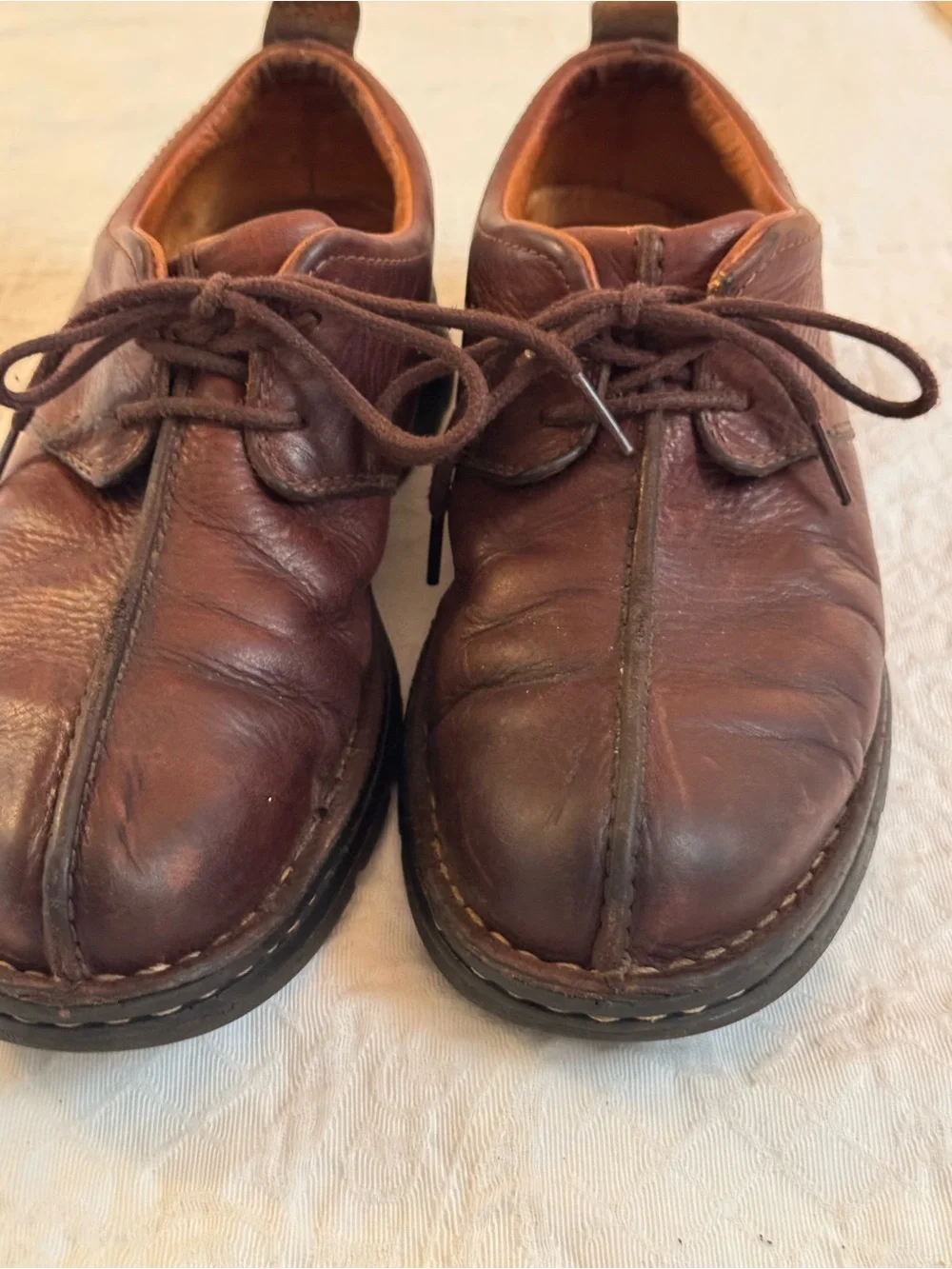 Ugg Classic Men's Brown Leather Lace-Up Shoes 8.5